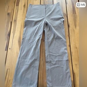 Lululemon Womens Grey Pull On Bootcut Pants With Pockets Size 10 capris